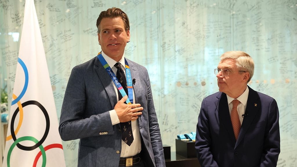 Gary Hall Jr. sai kymmenen olympiamitaliaan takaisin.