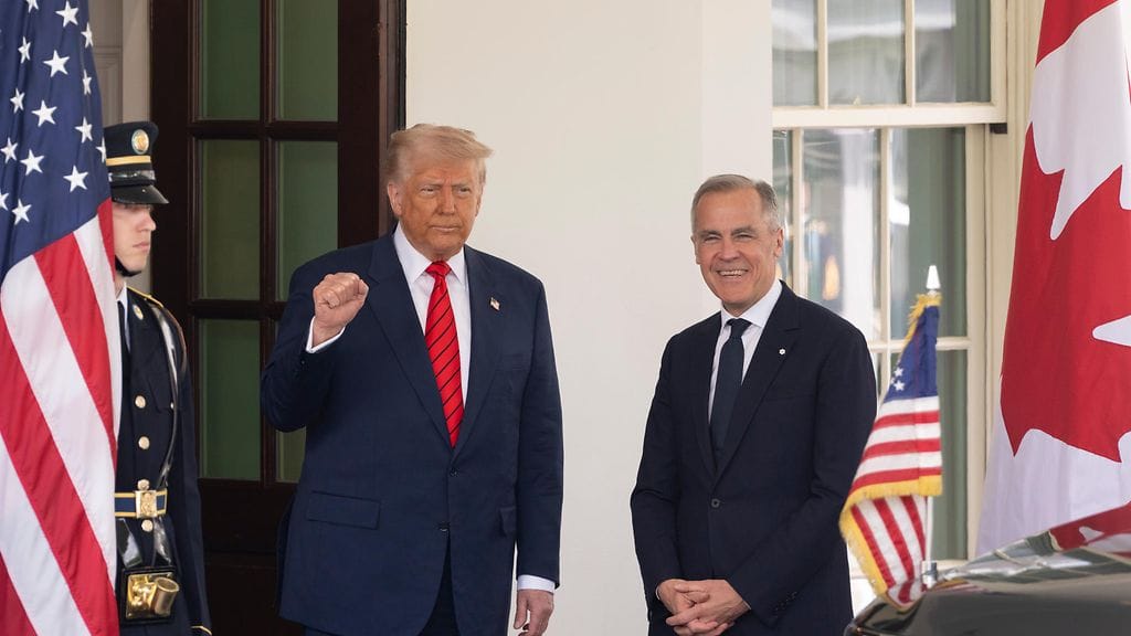 Trump otti Carneyn vastaan Valkoisessa talossa 6. toukokuuta 2025.