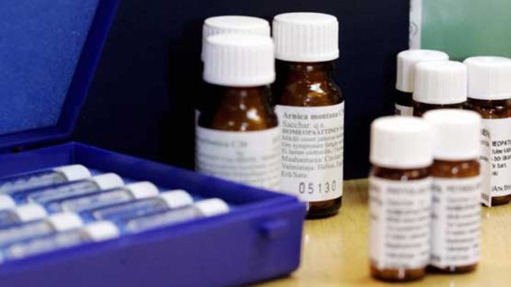 Homeopatia täydentää, ei sulje pois, koululääketiedettä.