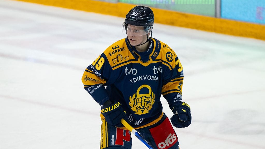 Kim Nousiainen, 24, siirtyy Lukosta KooKoo-paitaan.