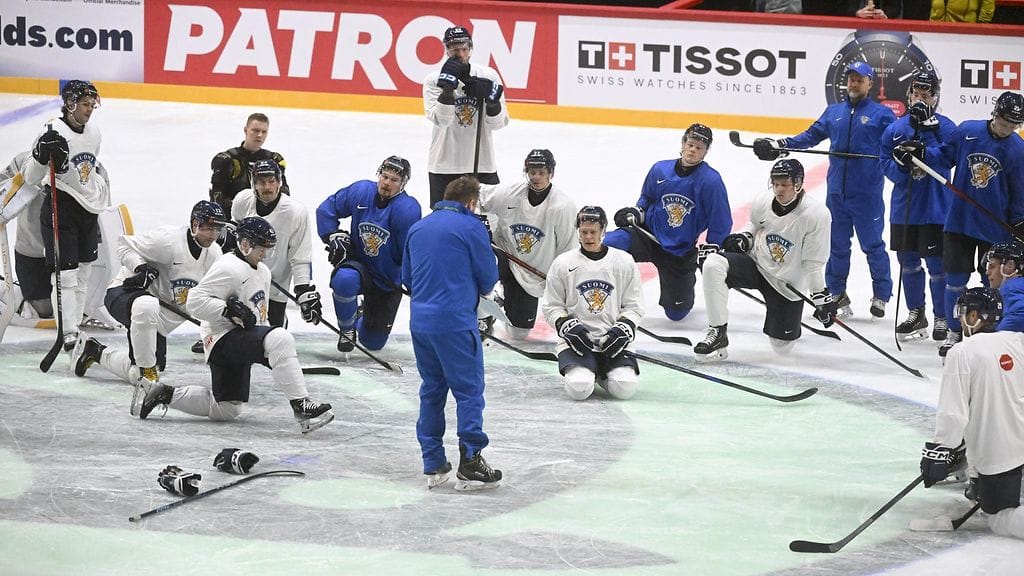 Antti Pennanen luotsaa Leijonia ensi kertaa MM-tasolla.