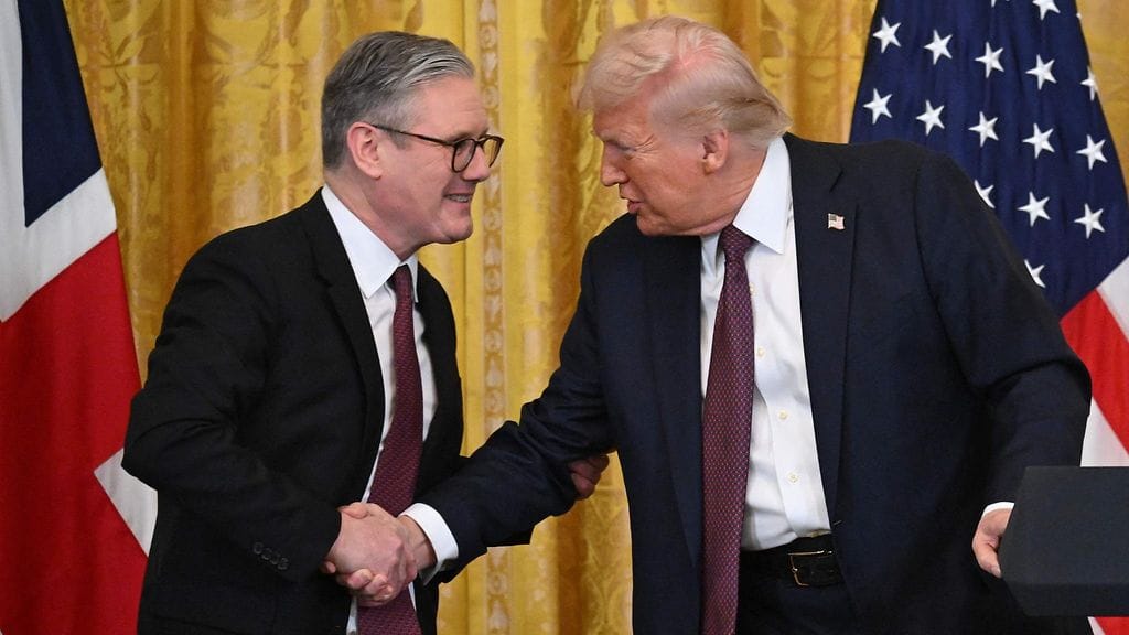 Britannian pääministeri Keir Starmer ja Yhdysvaltain presidentti Donald Trump julkistivat kauppasopimuksen maiden välillä.