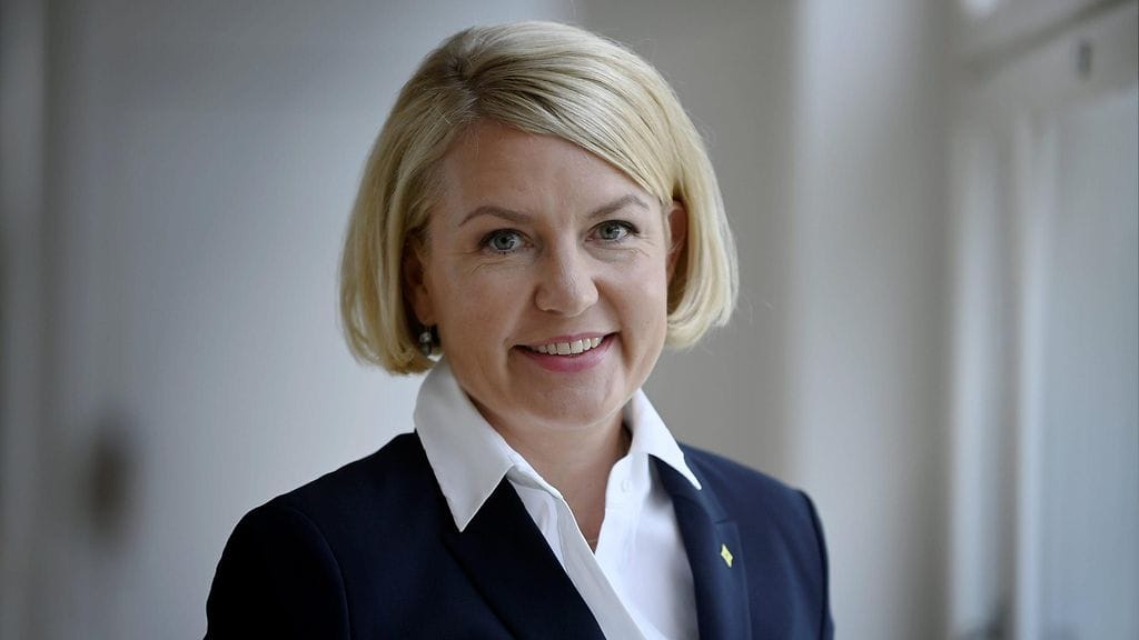 Yhtiön mukaan Nathalie Ahlström ja Fiskars-konsernin hallitus ovat yhteisesti sopineet, että Ahlström jättää tehtävänsä toimitusjohtajana.