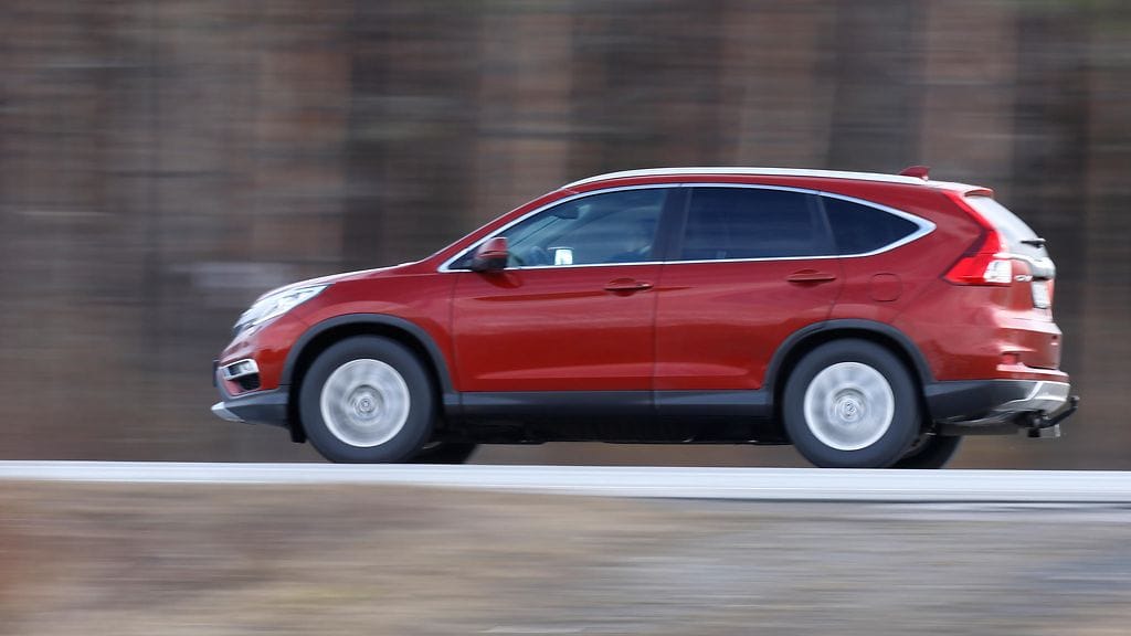 Nykyään suositaan aiempaa suurempia henkilöautoja, kuten katumaastureita.