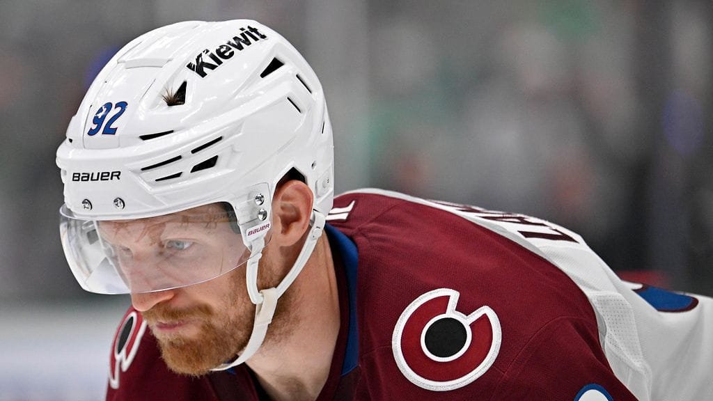 Gabriel Landeskog ei pelaa MM-kisoissa, kertoo Nathan MacKinnon.