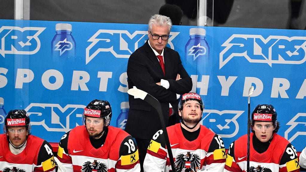 Päävalmentaja Roger Bader harmitteli sulamista.