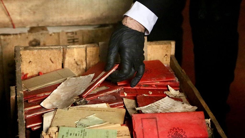 Argentiinan korkein oikeus julkaisi sunnuntaina kuvia natsidokumenteista, jotka löytyivät Buenos Airesissa sijaitsevan oikeuspalatsin kellarista.