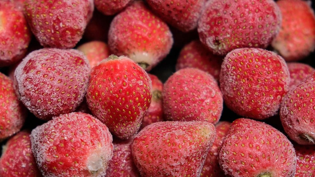 Kotimainen pakastemansikka on kaupoista loppu.