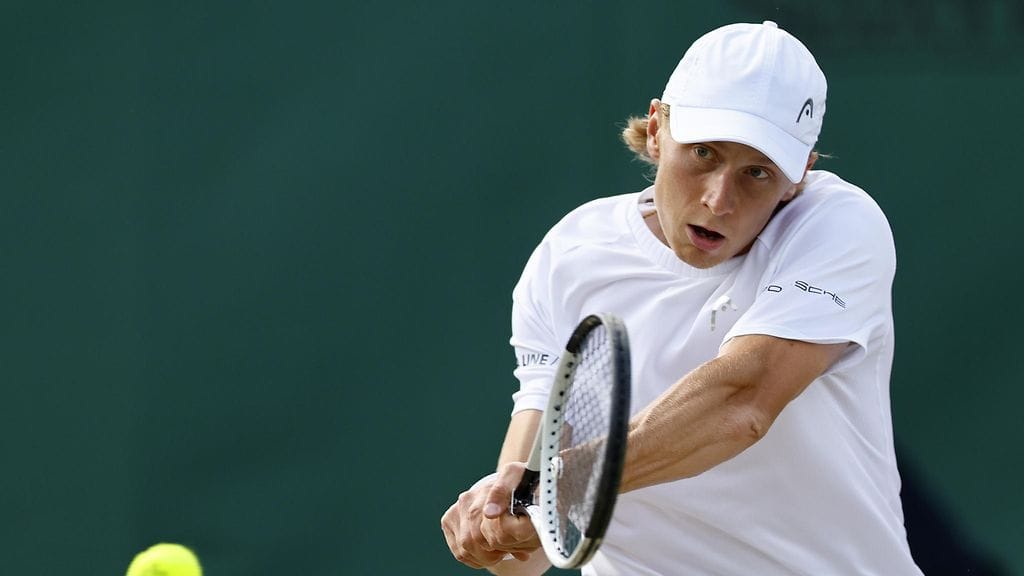 Emil Ruusuvuoren ottelu oli alle tunnissa ohi.