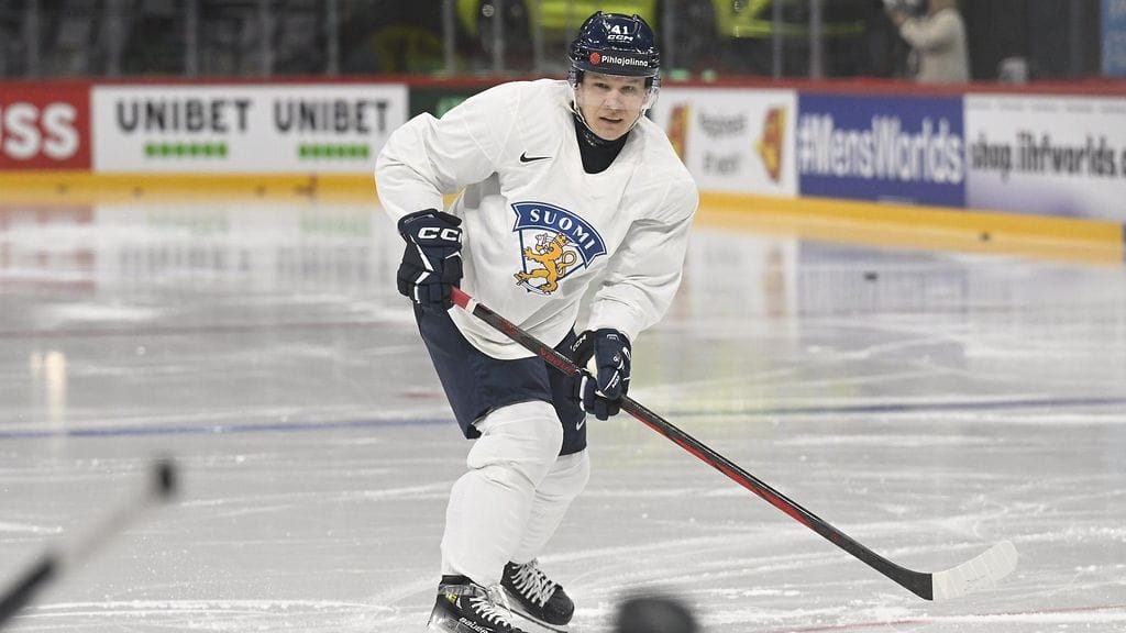 Jan-Mikael Järvinen sai kisapassiinsa leiman.