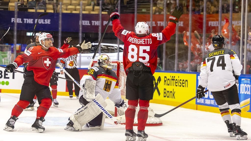 Sveitsin Sven Andrighetto kuritti Saksaa tekemällä neljä maalia.
