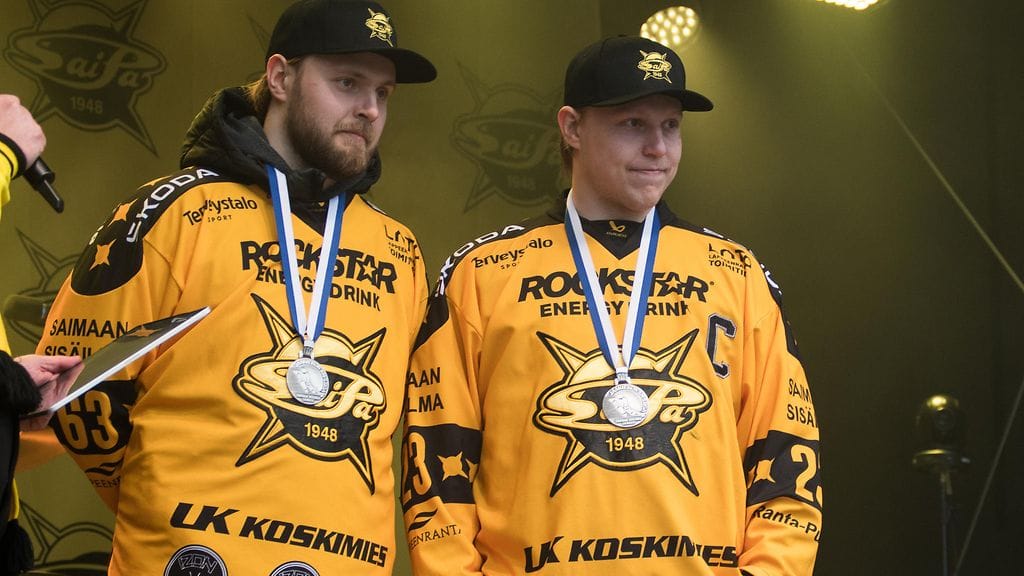 Mikko ja Ville Petmanin ura jatkuu Tshekin pääsarjassa.