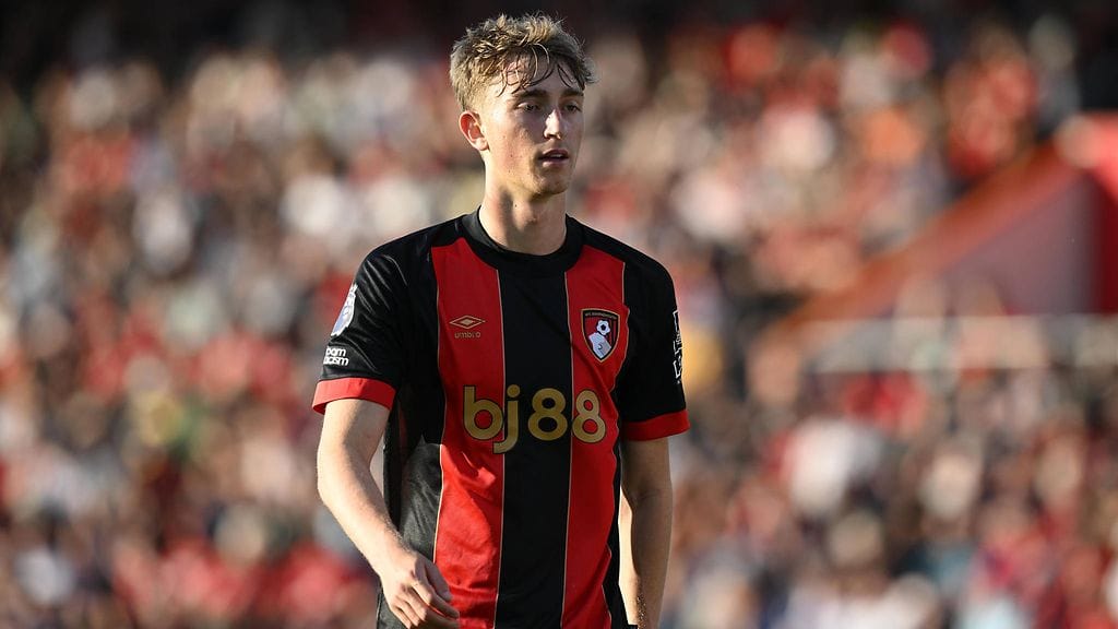 Dean Huijsen, 20, siirtyy ensi kaudeksi Real Madridiin.