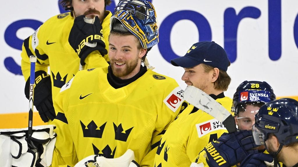 Ruotsin maalivahdeista Samuel Ersson (vas.) ja Jakob Markström ovat molemmat torjuneet jo kaksi nollapeliä Tukholman MM-kisoissa.