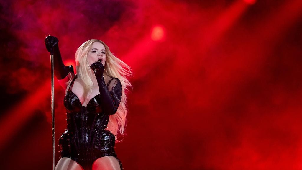 Erika Vikman nähdään Linnan juhlissa tänä vuonna.