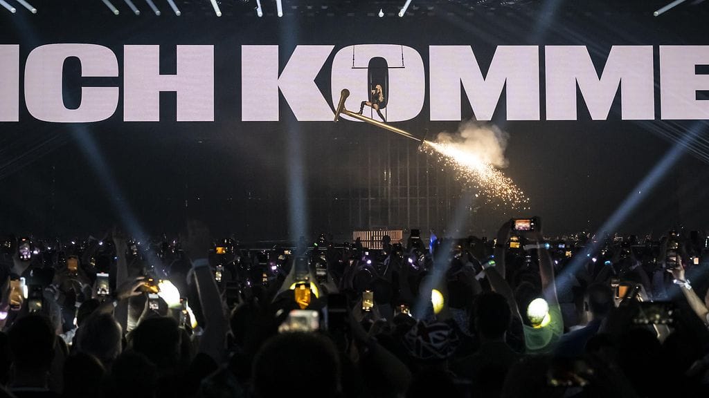 AOP Erika Vikman euroviisut 17.5.