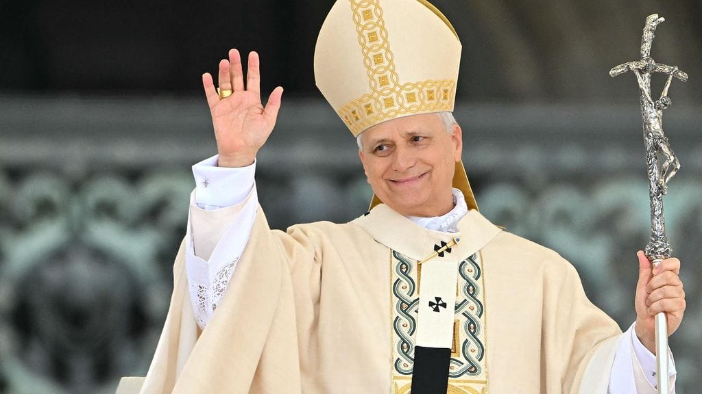 Paavi Leo XIV Regina Caeli -rukouksessa 11. toukokuuta.