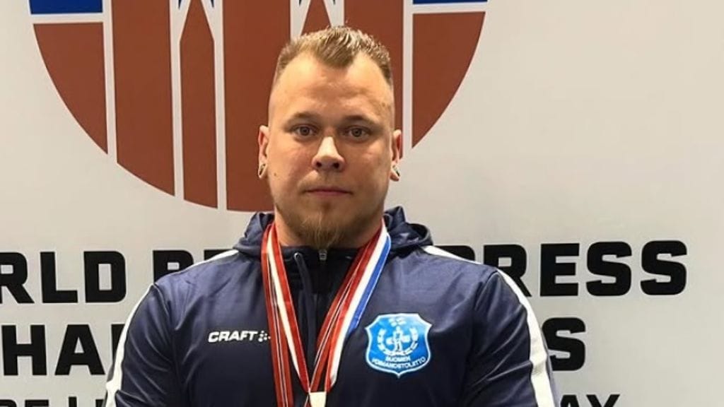 Joni Tajakka on uusi klassisen penkkipunnerruksen Euroopan ennätysmies.