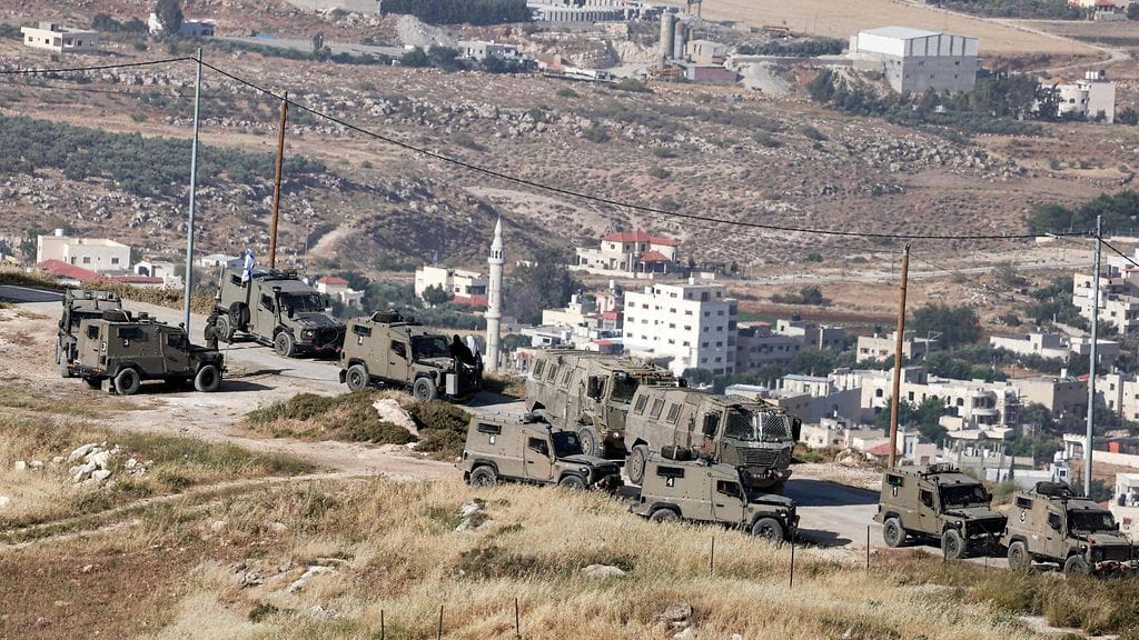 Israelin armeijan kalustoa Länsirannalla 9. toukokuuta.