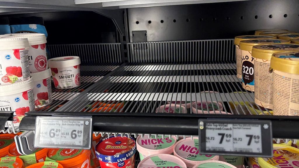 Franui-hyllyt ammottavat tyhjyyttään kaupoissa.