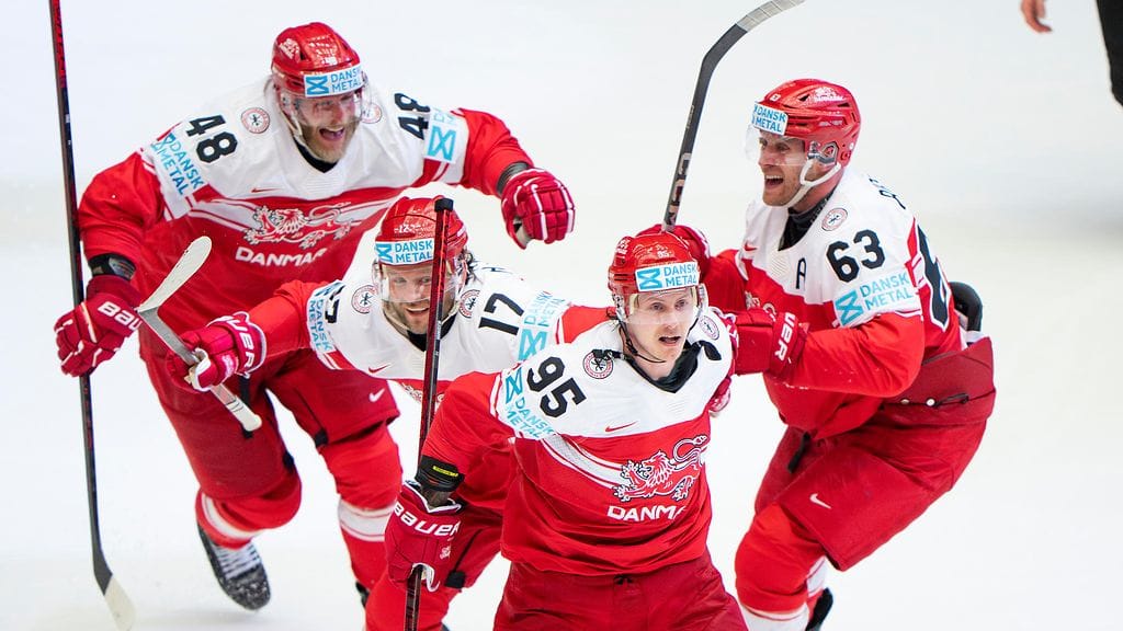 Tanska juhlimassa sensaatiomaista MM-puolivälierävoittoa Kanadasta.