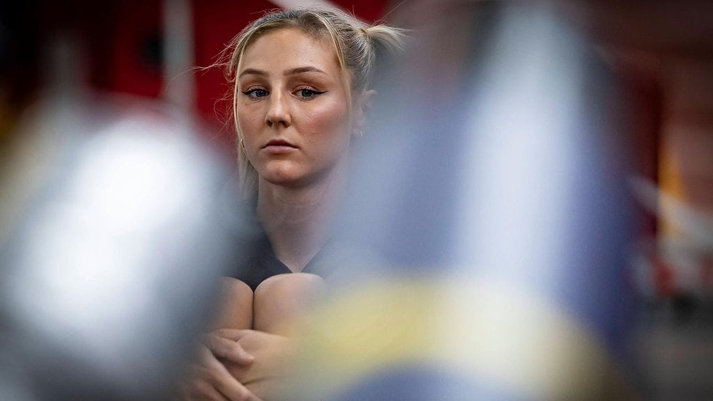 Molly Caudery ei pystynyt hyppäämään Timanttiliigan kisassa Marokon Rabatissa.