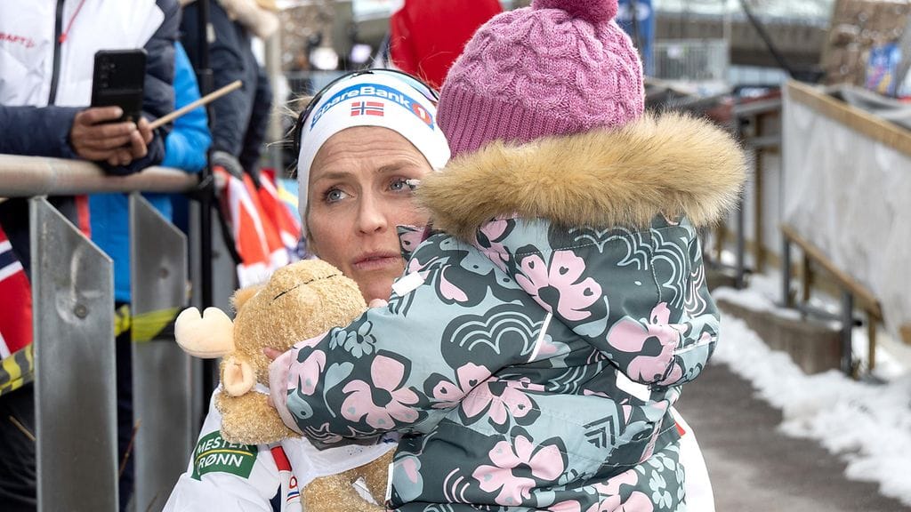 Therese Johaug haluaa olla kokopäiväinen äiti Kristin-tyttärelleen.