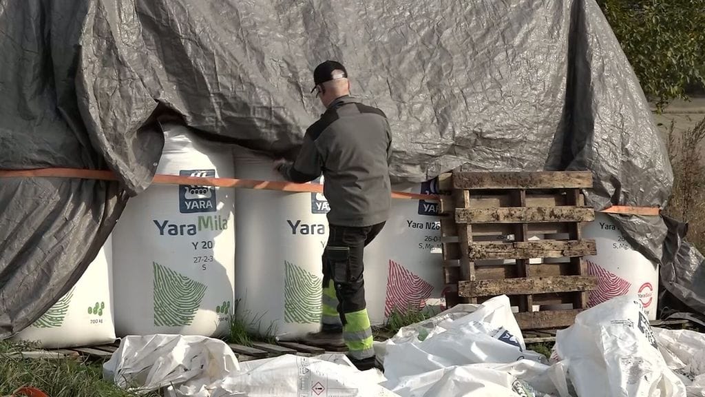 maatalous, lannoitesäkit, lannoitteet, muovi