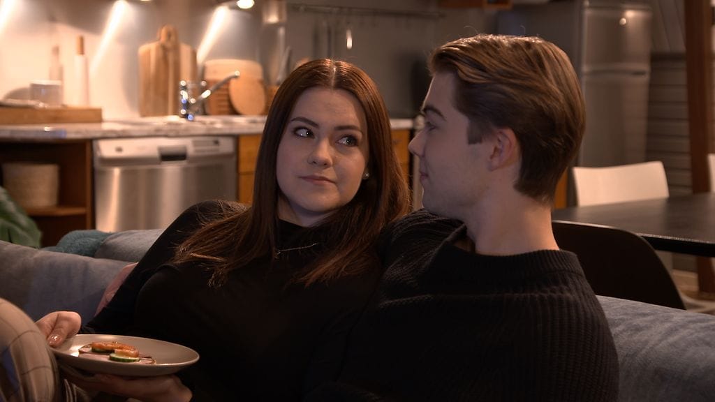 4770 01 nella henrik