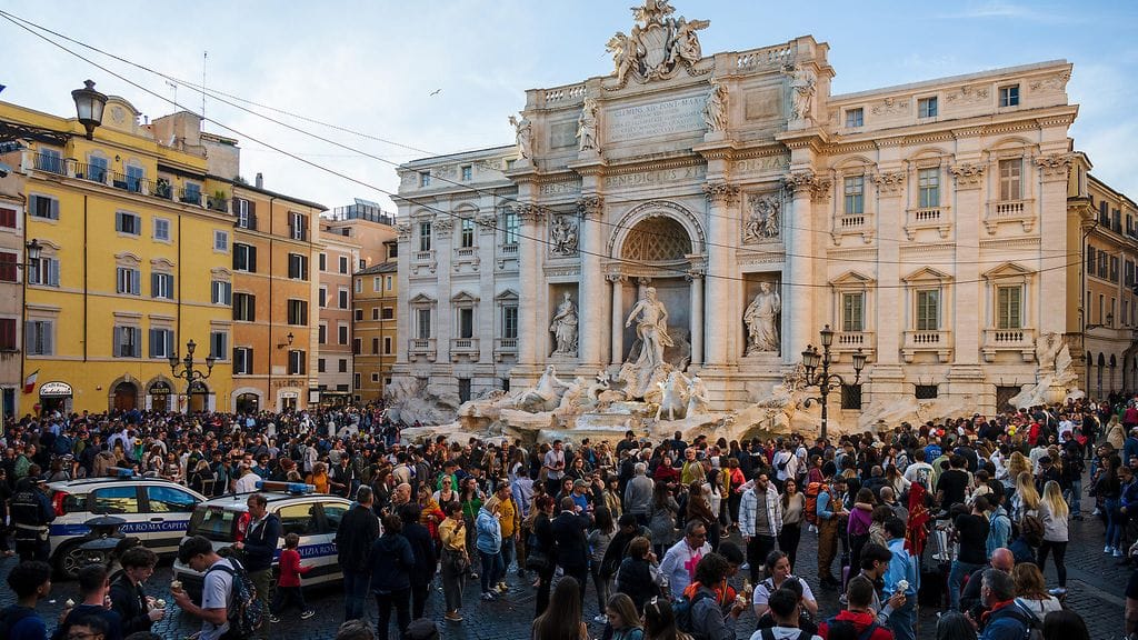 Riemuvuoden takia Roomaan odotetaan tavalliseen vuoteen verrattuna jopa kolminkertainen määrä turisteja ja pyhiinvaeltajia.