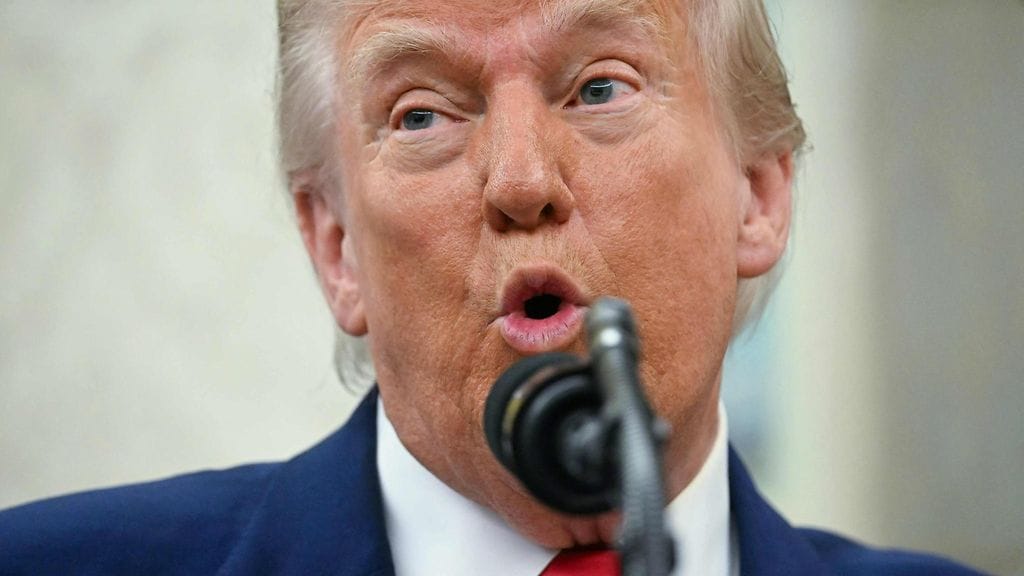 Trumpin päätös rajoittaa opiskelijaviisuimeita on jäädytetty.