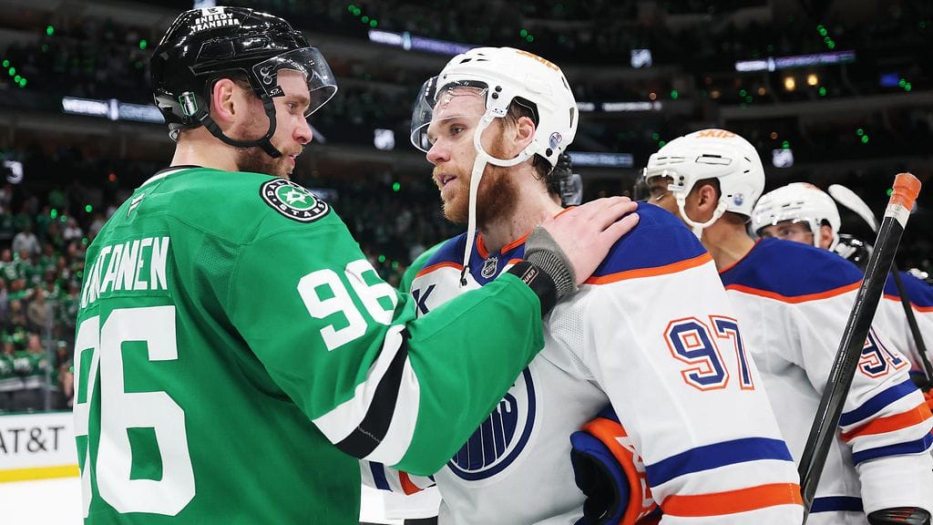 Mikko Rantanen onnitteli Connor McDavidia finaalipaikasta.