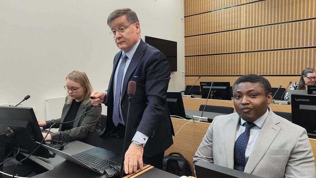 Simon Ekpa oikeudessa (1)