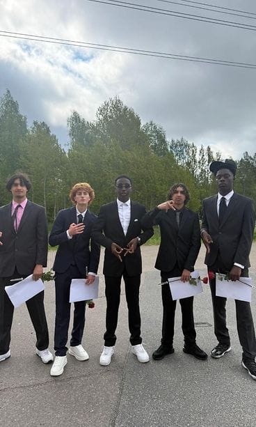 Itäkeskuksen peruskoulun päättäjäiset 2