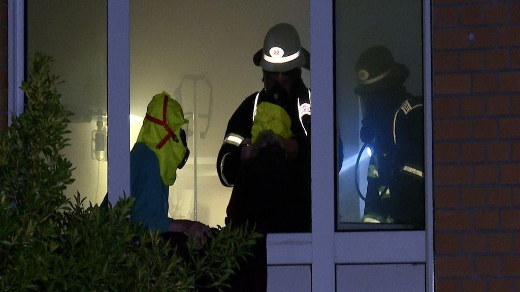 Paikallisviranomaisten mukaan pelastustoimia vaikeutti se, että monet evakuoitavista olivat iäkkäitä, liikkumisrajoitteisia potilaita.