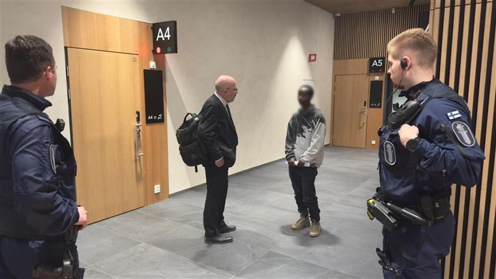 Käräjäoikeus tuomitsi 1996 syntyneen miehen raiskauksesta.