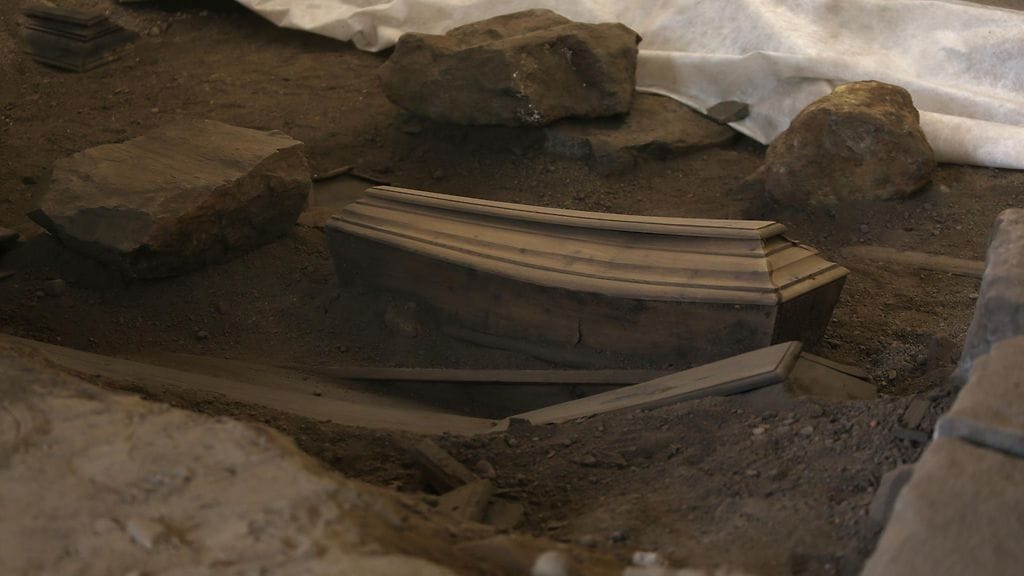 Maarian kirkko hauta-arkku 2