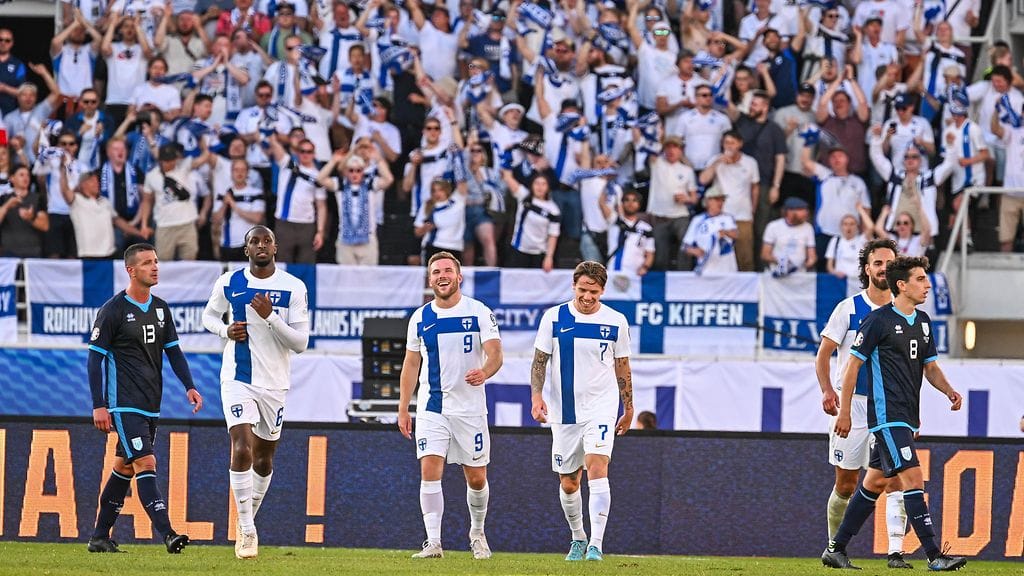 Huuhkajat pöllytti San Marinon 6–0 jättiyleisön edessä Helsingissä kesäkuussa 2023.