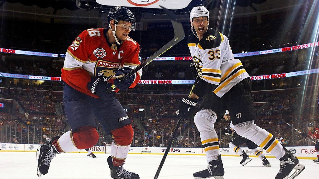 Aleksander Barkov ja Zdeno Chara vuonna 2019.