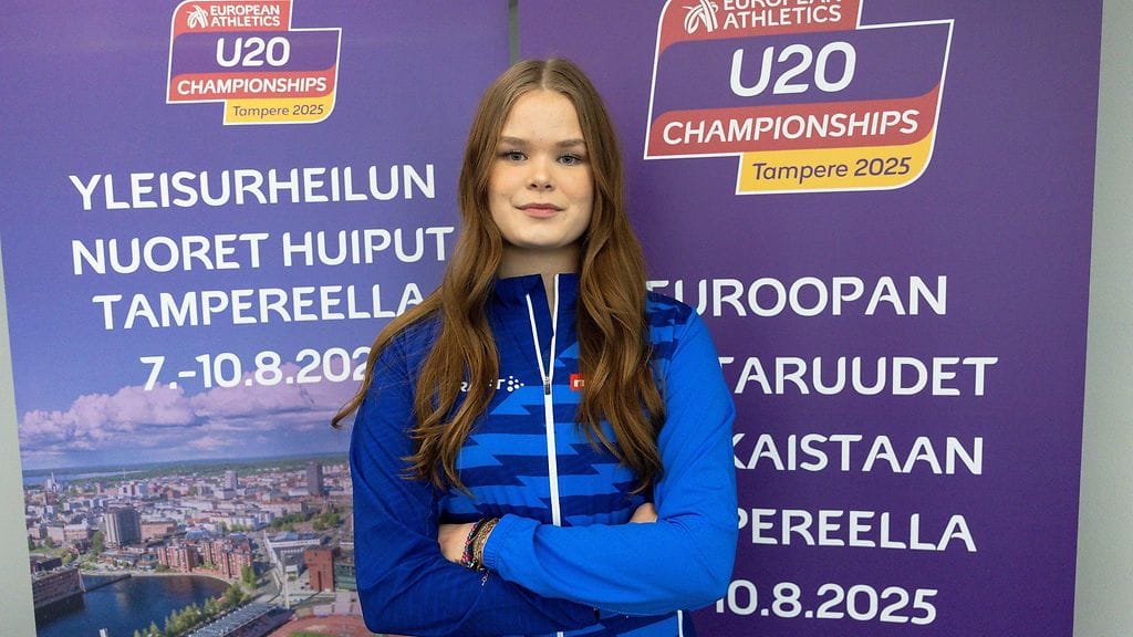 Pinja Kärhä alle 20-vuotiaiden yleisurheilun EM-kilpailujen mediatilaisuudessa Tampereella tiistaina.