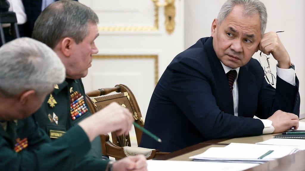 Shoigu matkasi Pohjois-Koreaan Putinin lähettämänä.