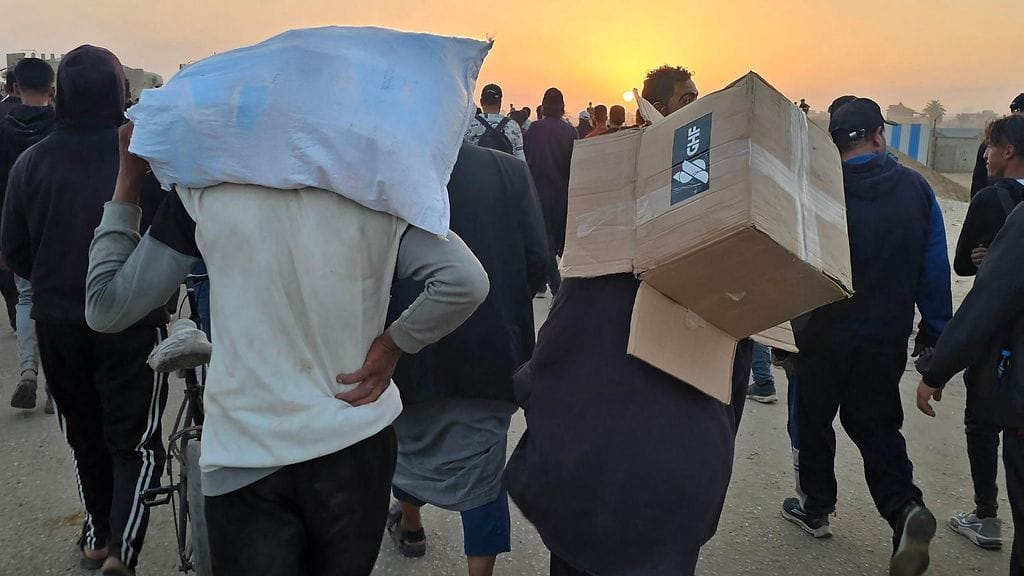 Avunhakijoita GHF:n avustuspisteellä aiemmin tällä viikolla. Tänään sunnuntaina yhdellä GHF:n avustuspisteellä on surmattu neljä ihmistä.