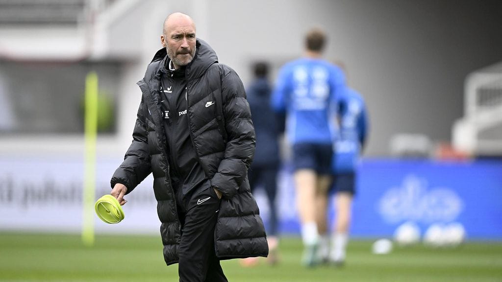 Jacob Friis pui Huuhkajien suurinta ongelmaa ja Puolan erikoista kohua.