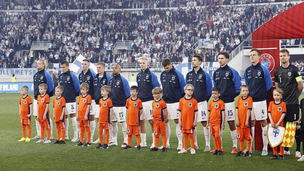 Suomi lähtee tavoittelemaan täyttä pistepottia Puolalta.