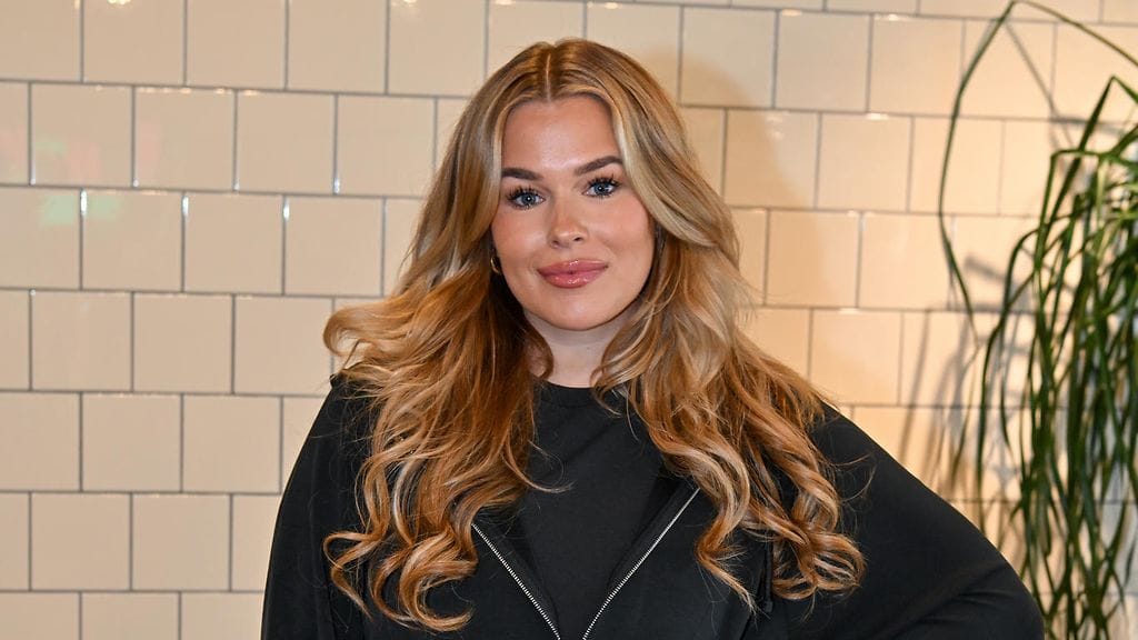 Sara Sieppi kertoo podcastissa erikoisesta taksimatkastaan.