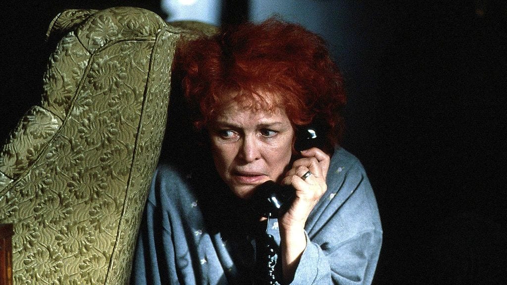 Ellen Burstyn esittää leskirouva Sara Goldfarbia Unelmien sielunmessu -elokuvassa.