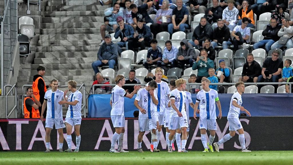Pikkuhuuhkajat pelasi 2-2-tasapelin Hollannin kanssa.