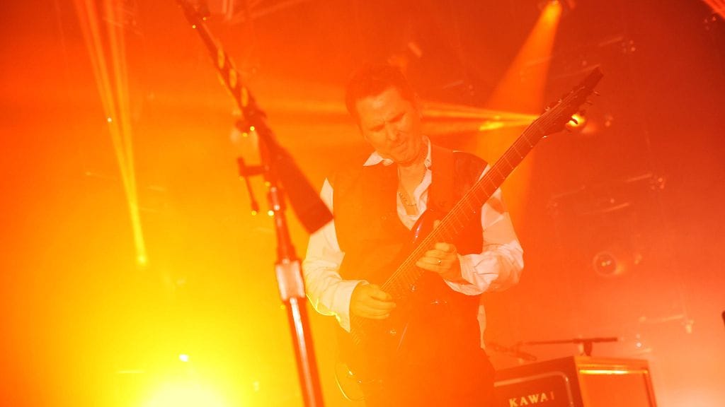 Muse-yhtyeen Kulttuuritalon keikka oli äärimmäisen harvinainen tilaisuus. Kuvassa yhtyeen kitaristi-laulaja Matthew Bellamy.