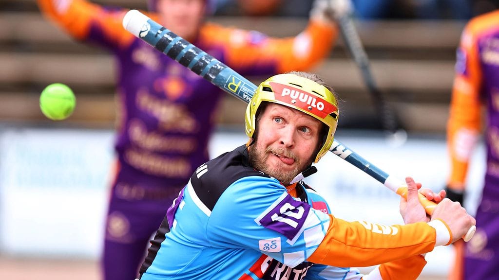 Sotkamon Jymyn Roope Korhonen rikkoi ensimmäisenä pelaajana miesten Superpesiksessä 2000 tehopisteen rajan.