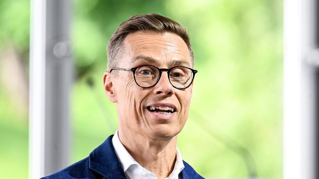 Maanantaina Naantalin Kultarannassa presidentti Alexander Stubb joutui paneelikeskustelussa selittelemään viikonlopun puheitaan siitä, hyväksyykö Suomi Israelin Iraniin tekemät iskut vai ei.